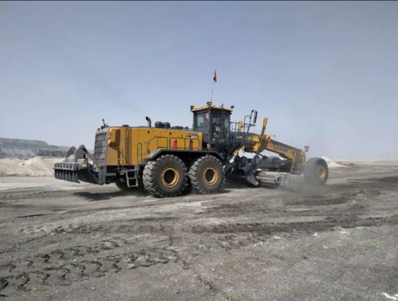 XCMG GR5505 Super-large Mining Graders Are Delivered in Batches to China Energy